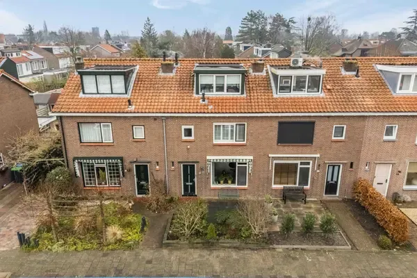 Tussenwoning te koop: Marijkesingel 11, Oranjewijk 1 Barendrecht