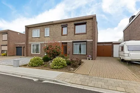 Tussenwoning te koop: Marijkestraat 10, Munstergeleen Munstergeleen