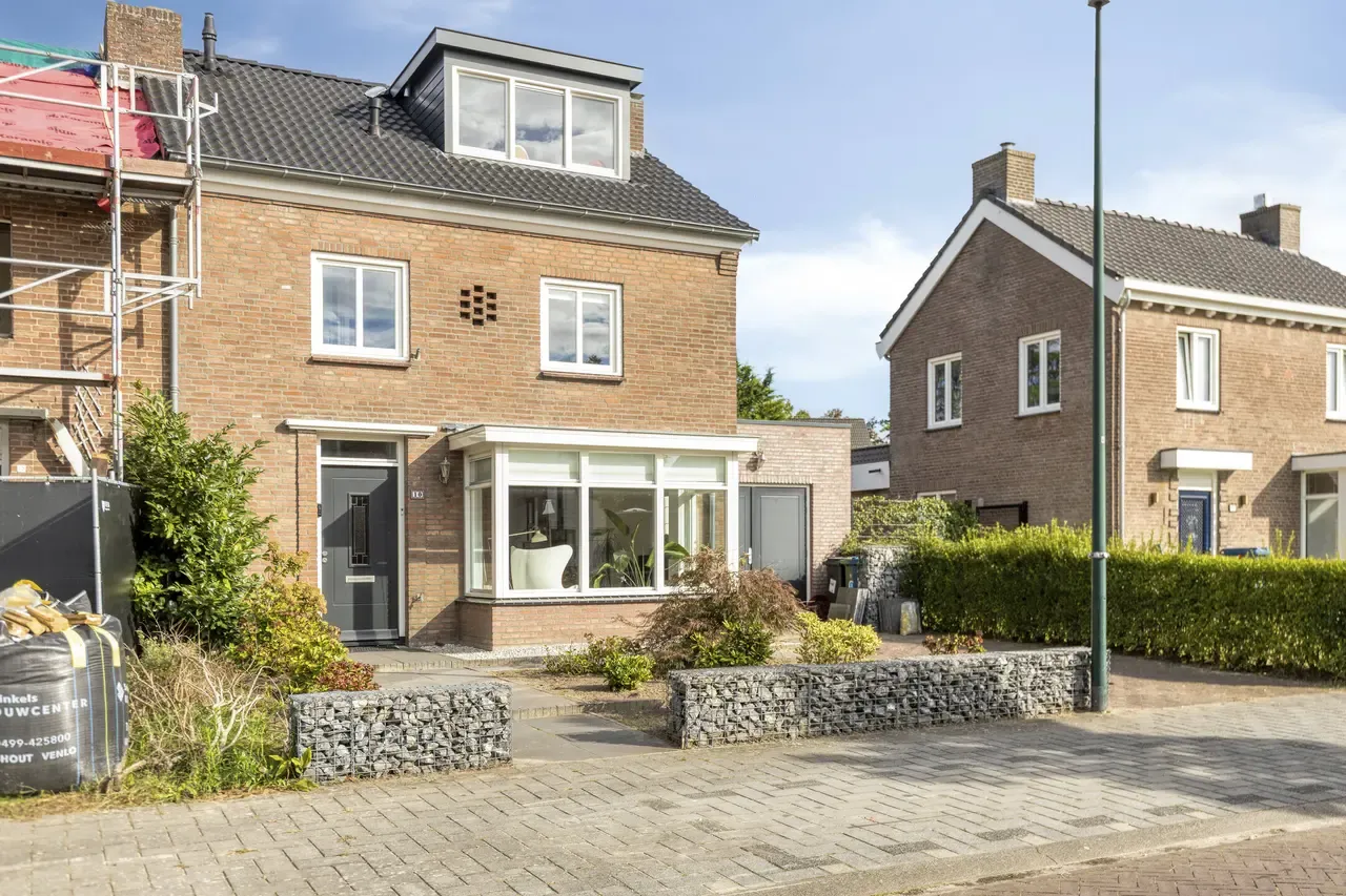 Twee-onder-één-kap te koop: Marijkestraat 10, Nuenen