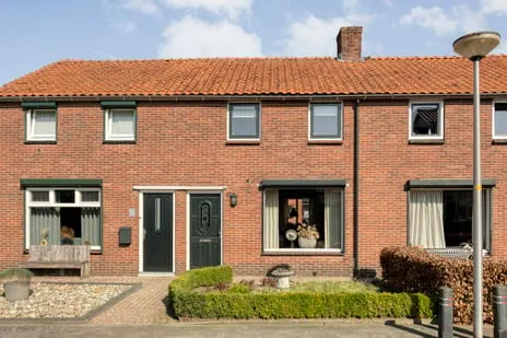 Tussenwoning te koop: Marijkestraat 11, Rijssen