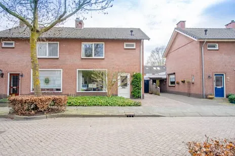 Twee-onder-één-kap te koop: Marijkestraat 24, Bakel Bakel