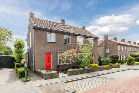 Twee-onder-één-kap te koop: Marijkestraat 28, Centrumgebied Oost Rijen Rijen