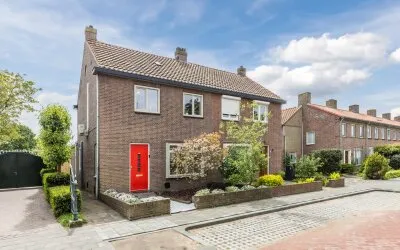 Twee-onder-één-kap te koop: Marijkestraat 28, Centrumgebied Oost Rijen Rijen