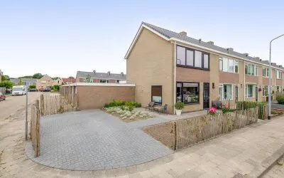 Tussenwoning te koop: Mariniersweg 32, Oude-Tonge centrum Oude-Tonge