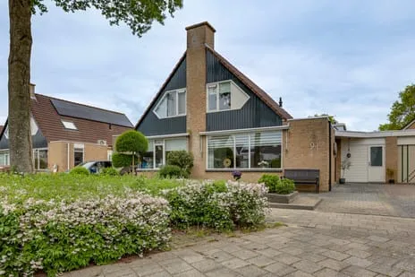 Tussenwoning te koop: Marinus Postlaan 91, Hagenbroek Kampen