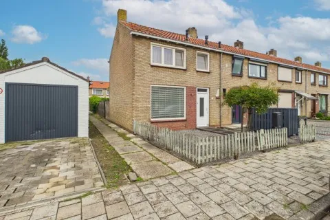 Hoekwoning te koop: Marisstraat 13, Noordpolder Terneuzen