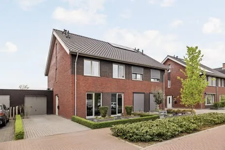 Tussenwoning te koop: Marjolein 18, Oostelbeers Oost West En Middelbeers