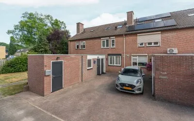 Tussenwoning te koop: Marjoleinhof 17, Boschweg Noordoost Schijndel