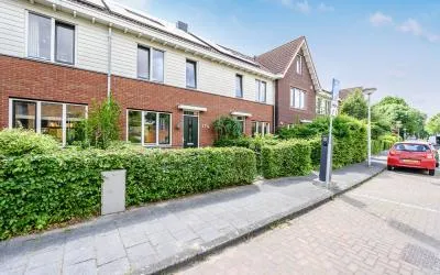 Tussenwoning te huur: Marjoleinstraat 179, Marjoleinterrein Amsterdam