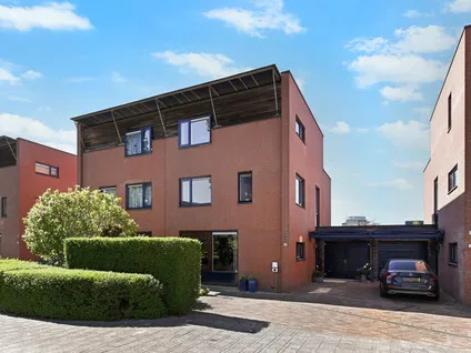 Tussenwoning te koop: Marjoleinveld 4, De Velden 'S-Gravenhage