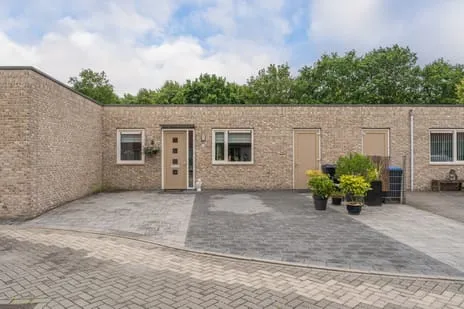 Tussenwoning te koop: Markedreef 33, De Dreven Assen