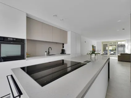 Tussenwoning te koop: Markgraaflaan 156, Kraayenstein en Vroondaal 'S-Gravenhage
