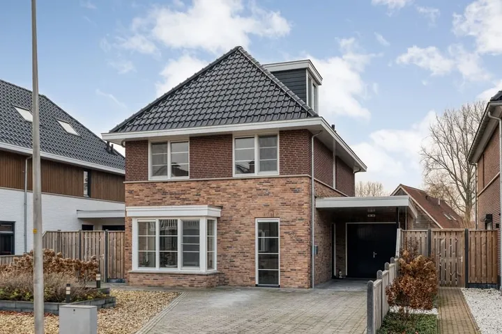 Vrijstaande woning te koop: Markgravenweg 37, Markgraven Almelo
