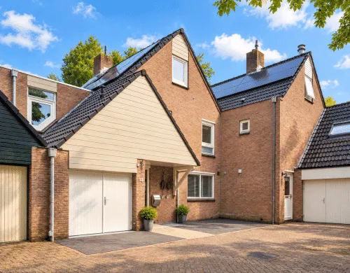 Tussenwoning te koop: Markiezenhof 33, Ede