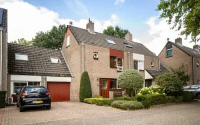 Tussenwoning te koop: Markiezenhof 49, De Hoven Ede