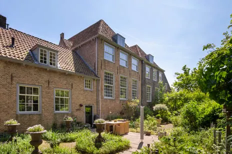 Tussenwoning te koop: Markt 12, Kern Heenvliet Heenvliet