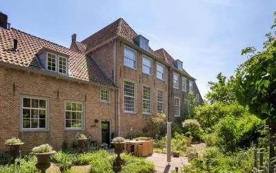 Tussenwoning te koop: Markt 12, Kern Heenvliet Heenvliet