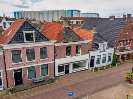 Tussenwoning te koop: Markt 12, Makkum Makkum