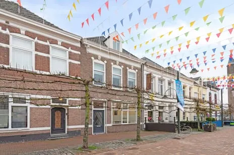 Tussenwoning te koop: Markt 13, Steenbergen (Nb)