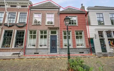 Hoekwoning te koop: Markt 20, Geertruidenberg-Kom Geertruidenberg