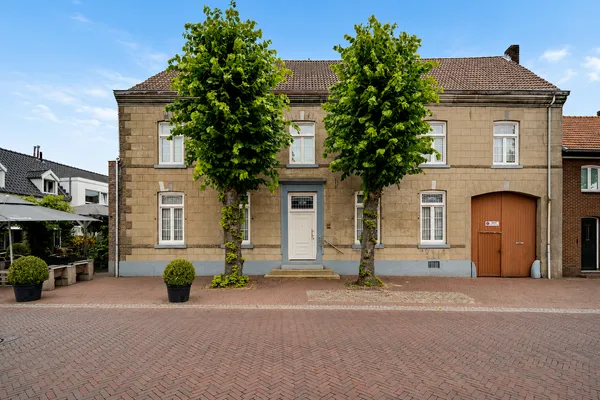 Tussenwoning te koop: Markt 25, Montfort Montfort