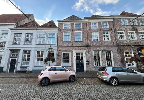 Woning te koop: Markt 9-11, Grave