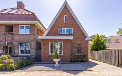 Vrijstaande woning te koop: Marktkade 60, Musselkanaal Centrum Musselkanaal