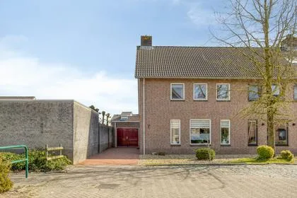 Twee-onder-één-kap te koop: Marktpad 7, Nederasselt Nederasselt