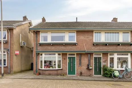 Hoekwoning te koop: Marktplein 10, Wijhe Centrum Wijhe