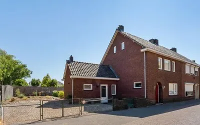 Semi-detached for sale: Marktstraat 2, Echt Centrum Echt