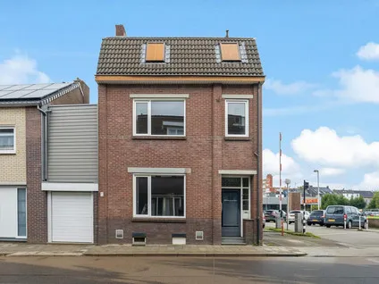 Tussenwoning te koop: Marktstraat 47, Kerkrade-Centrum Kerkrade