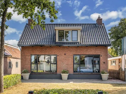 Vrijstaande woning te koop: Marktweg 18, Oudeschoot Oudeschoot