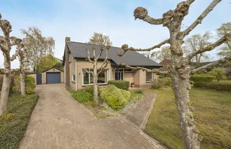 Vrijstaande woning te koop: Markweg 4A, Strijbeek