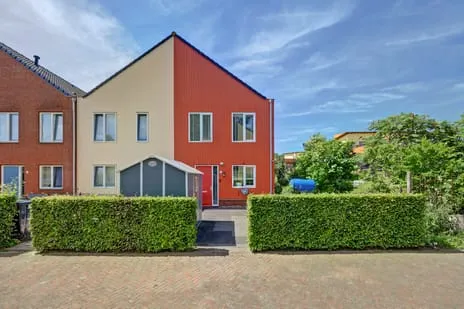 Corner house for sale: Marlijnstraat 1, Hoogvliet Zuid Hoogvliet Rotterdam