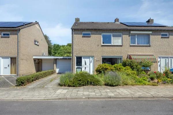Tussenwoning te koop: Marsanahof 68, Daalhof Maastricht