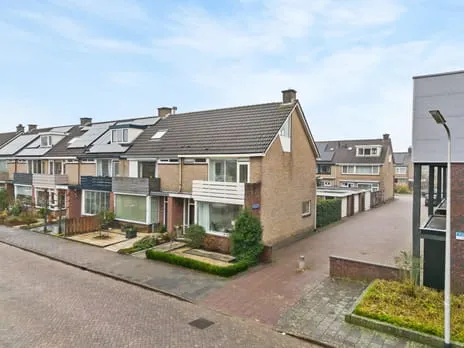Hoekwoning te koop: Marsmanlaan 37, Zijdelwaard Uithoorn