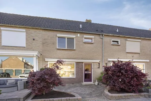 Hoekwoning te koop: Marsstraat 10, Volendam-Katham + Planetenbuurt Volendam