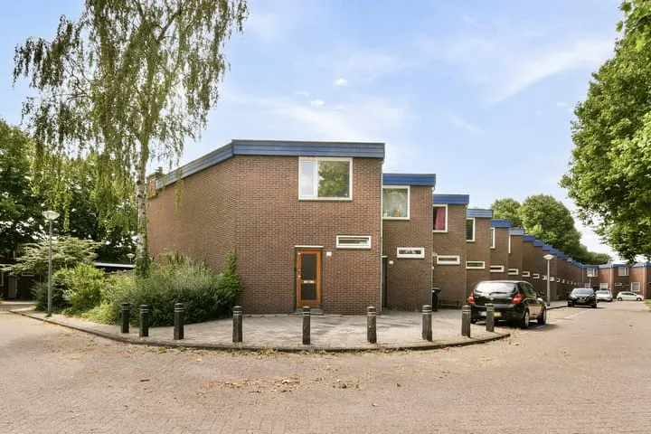 Hoekwoning te koop: Marten Corverhof 34, Jacques Veltmanbuurt Amsterdam