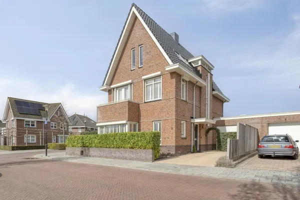 Hoekwoning te koop: Marten Toonderlaan 2, Kloetinge