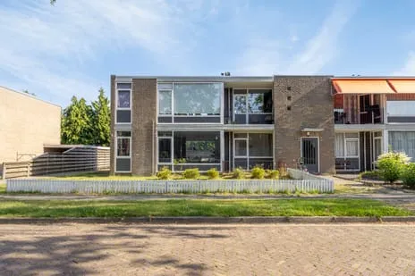 Terraced house for sale: Martenskamp 30, Oosterwolde-Weemeweg Oosterwolde (Fr)