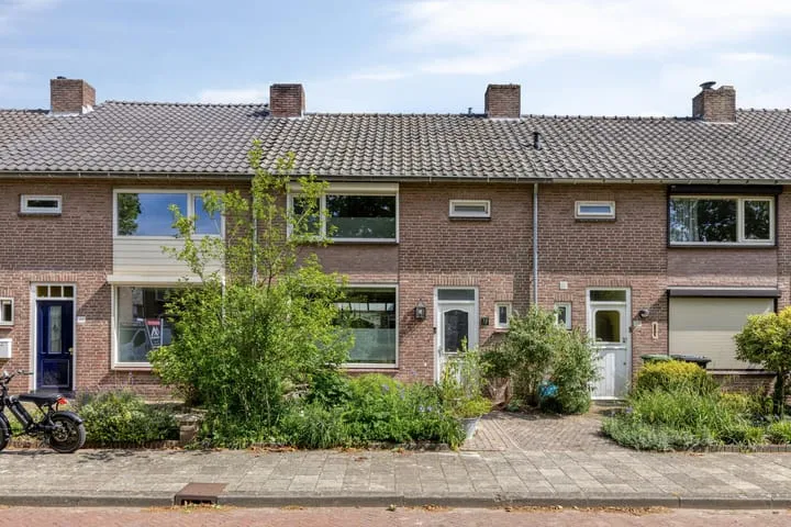 Tussenwoning te koop: Marterlaan 19, Waalre Waalre