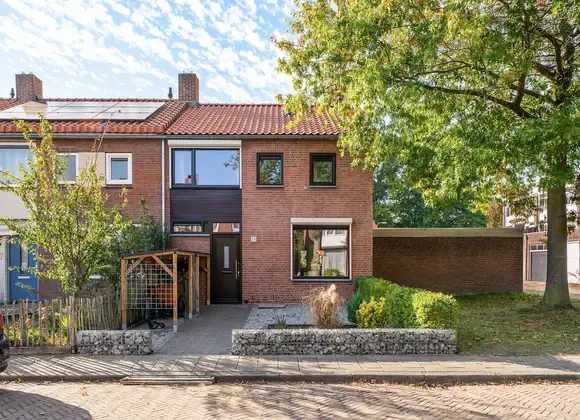 Tussenwoning te koop: Marterring 39, Breda