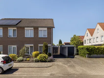 Twee-onder-één-kap te koop: Marterstraat 22, Roershoek Hengelo