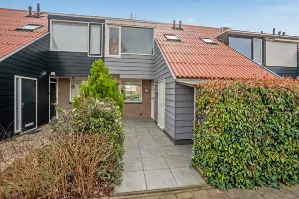 Tussenwoning te koop: Marterstraat 23, Dierenbuurt Delft