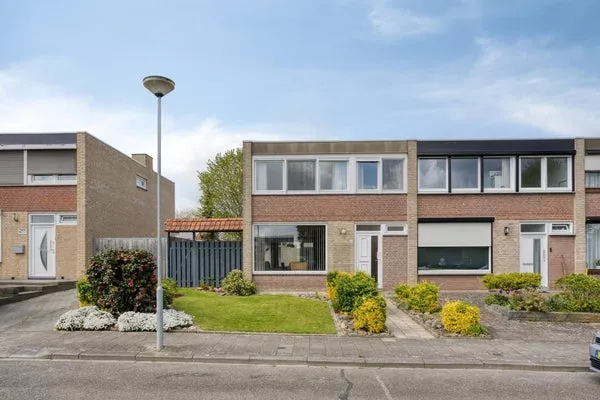 Hoekwoning te koop: Martin-Luther-Kingstraat 26, Puth Puth