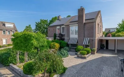 Twee-onder-één-kap te koop: Martin Luther Kingstraat 70, Genderbeemd Eindhoven