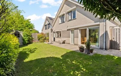 Twee-onder-één-kap te koop: Martinus Burkensstraat 3, 's-Gravenland Rotterdam