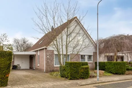 Vrijstaande woning te koop: Martinus Nijhofflaan 107, Kloetinge (Gem. Goes)