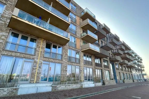 Appartement te huur: Mary van der Sluisstraat 194, Sportheldenbuurt Amsterdam