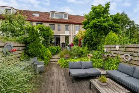 Tussenwoning te koop: Mary Zeldenruststraat 3, Kastelenbuurt Schiedam